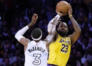 詹姆斯爆发新星，复出首战轰40分刷新纪录，篮网球队迎来希望！